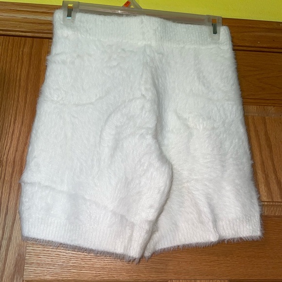 NWT EXTREMELY SOFT and Comfy shorts - Picture 14 of 16